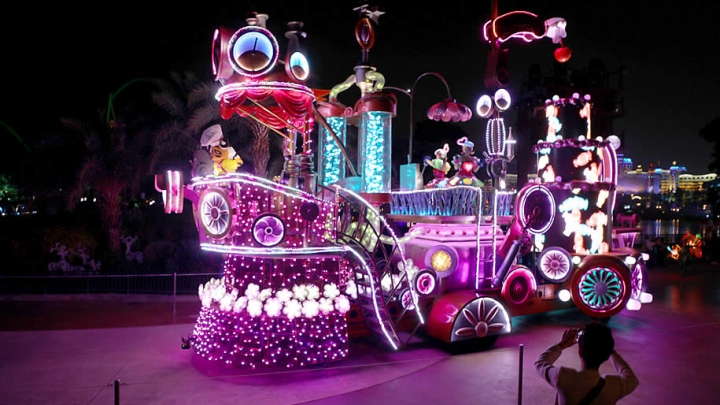 夢(mèng)幻糖果樂(lè)園巡遊花車